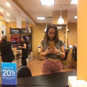 Meet your Posher, Andrea